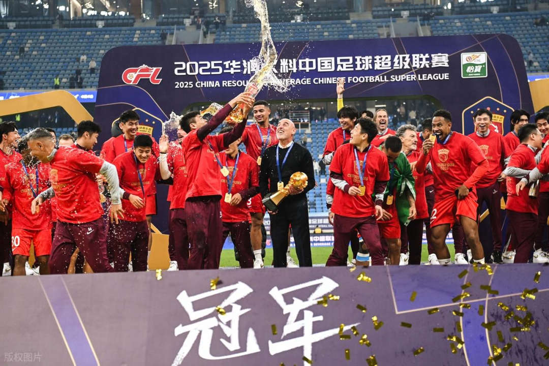 易倍体育官方入口-上港0比6惨败泽尼特，或让球队中卫加速引进新外援，值得期待